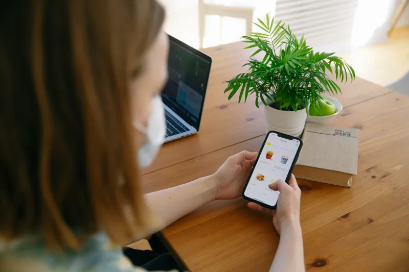 Algorithms, Apps, and Anxiety: What AI Health Tools Can and Cannot Tell You About Your Symptoms