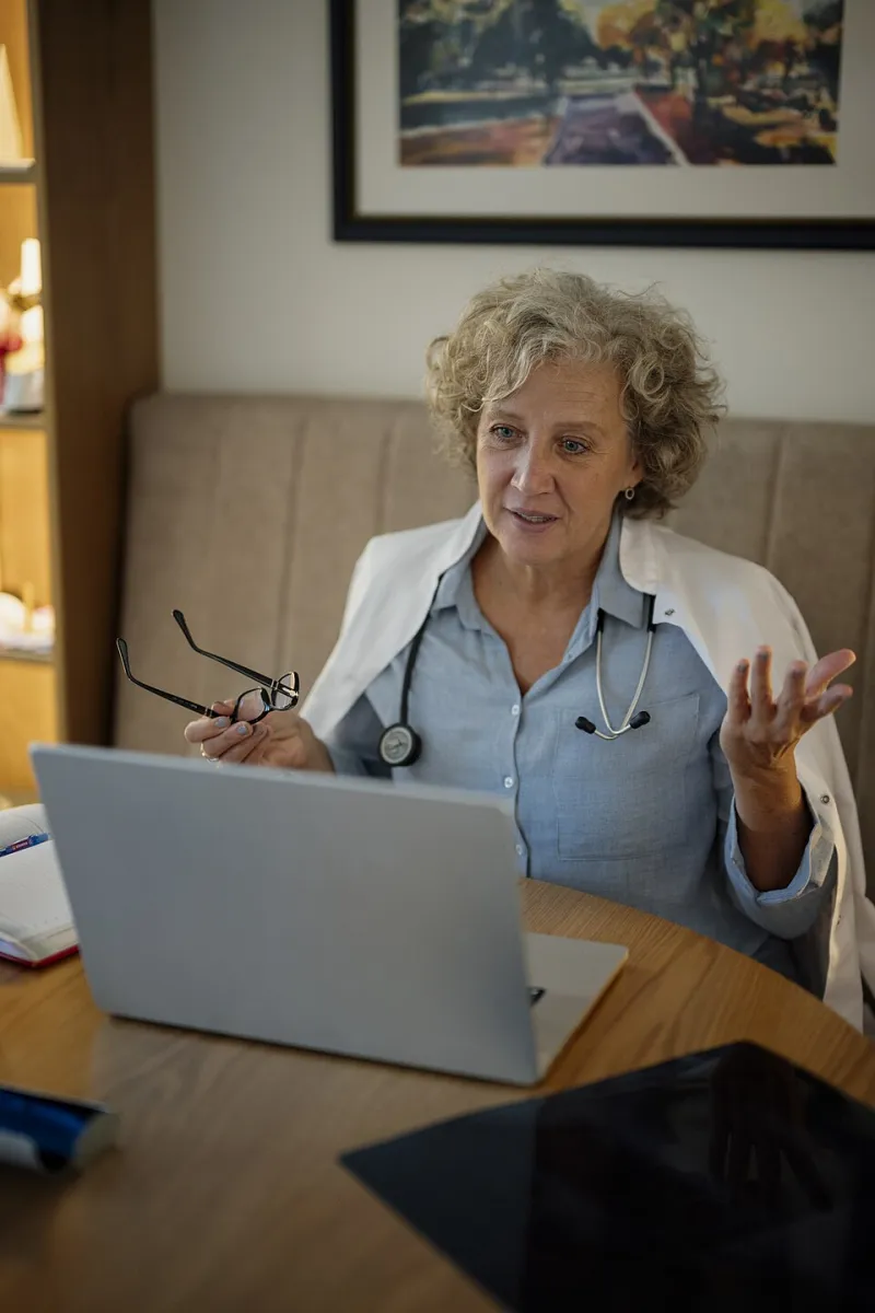 Know the Difference: Health Information vs. Medical Advice—and Why Confusing Them Could Cost You